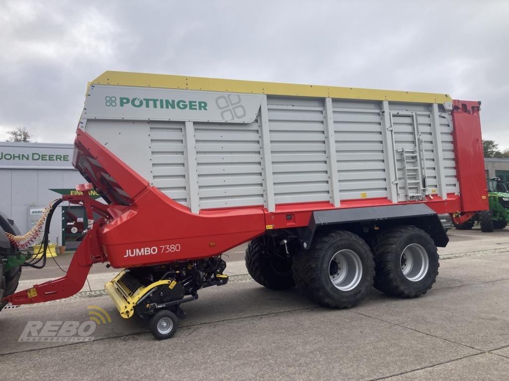 Ladewagen des Typs Pöttinger JUMBO 7380 DB, Neumaschine in Lütjenburg (Bild 24)