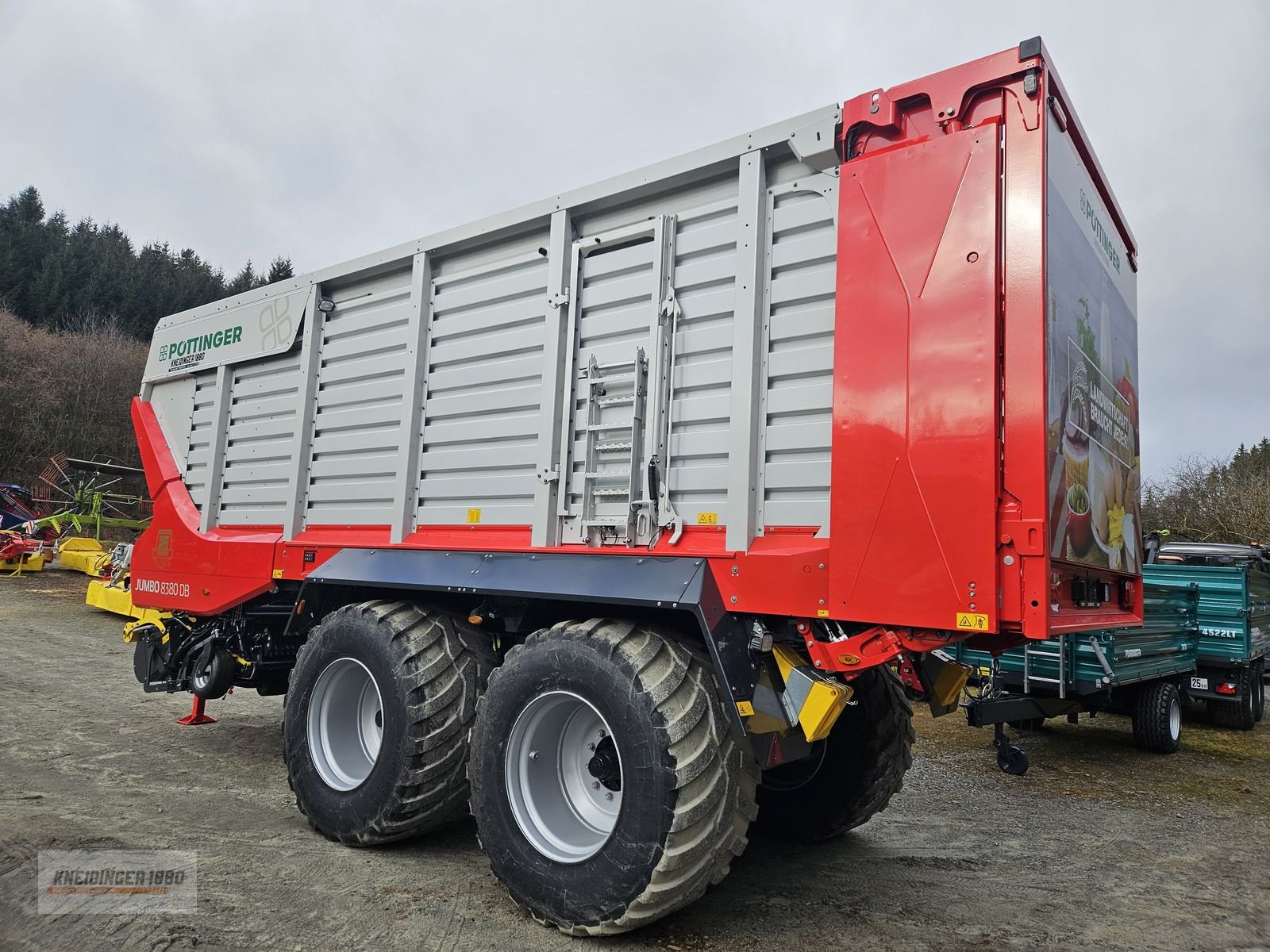 Ladewagen of the type Pöttinger Jumbo 8380 DB, Neumaschine in Altenfelden (Picture 2)