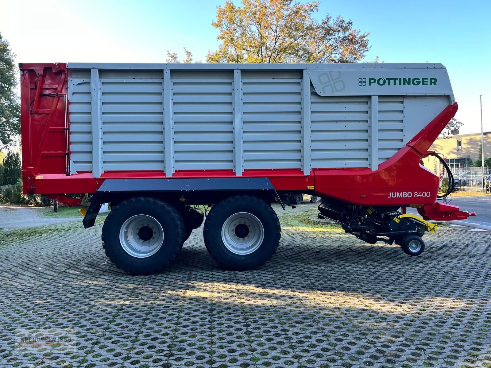 Ladewagen des Typs Pöttinger Jumbo 8400, Neumaschine in Altenfelden (Bild 12)