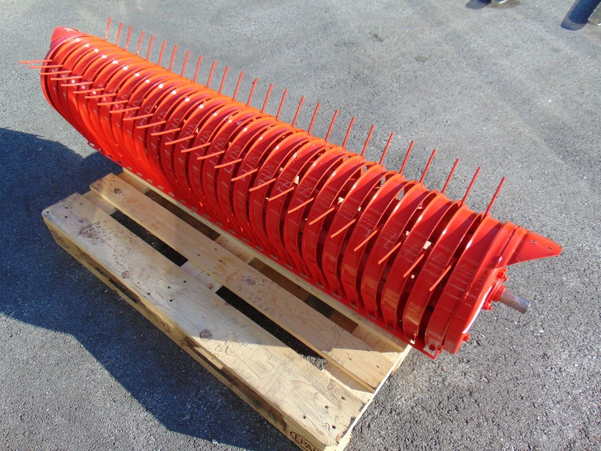 Ladewagen van het type Pöttinger Pick-Up zu diversen BOSS & PROFI, Neumaschine in Neukirchen am Walde  (Foto 3)