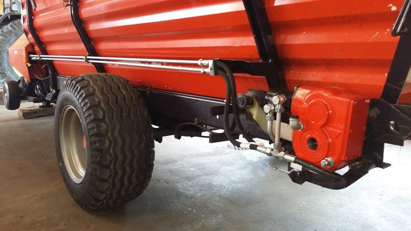 Ladewagen des Typs Pöttinger Trend & Boss, Neumaschine in Wittenbach (Bild 1)