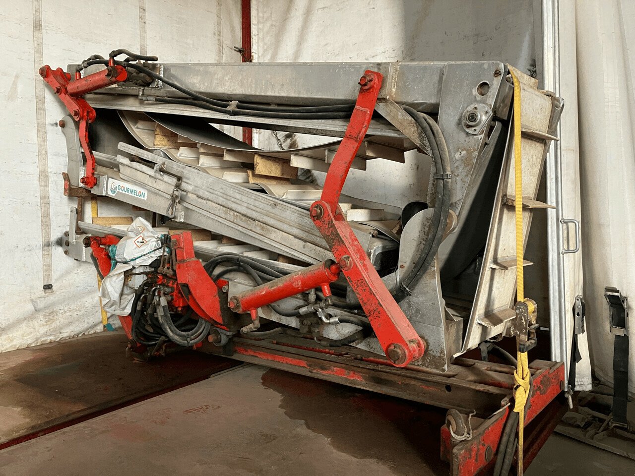 Ladewagen des Typs Sonstige REMORQUE BACHEE+TAPIS GOURMELO, Gebrauchtmaschine in PLOUIGNEAU (Bild 6)