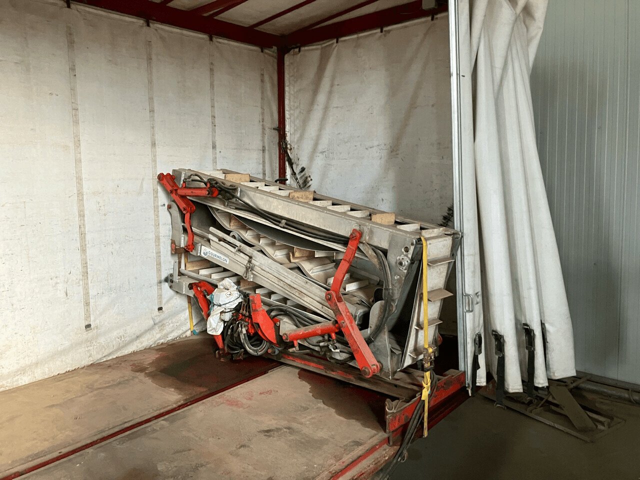 Ladewagen des Typs Sonstige REMORQUE BACHEE+TAPIS GOURMELO, Gebrauchtmaschine in PLOUIGNEAU (Bild 5)