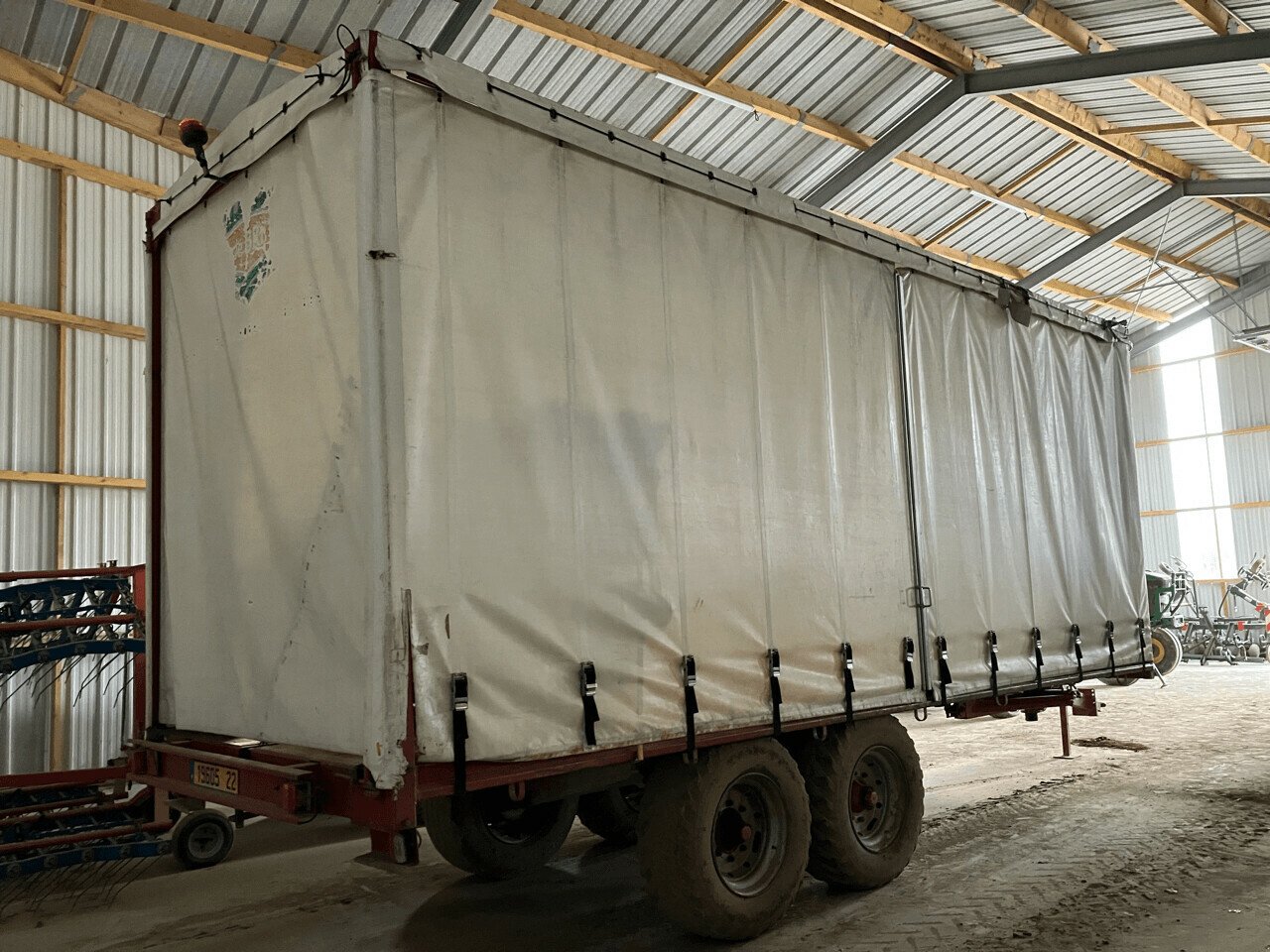 Ladewagen des Typs Sonstige REMORQUE BACHEE+TAPIS GOURMELO, Gebrauchtmaschine in PLOUIGNEAU (Bild 3)