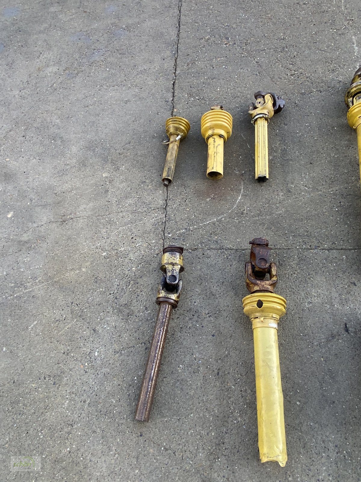 Ladewagen des Typs Sonstige Viele Zapfwellen, Zapfwellenhälften mit Rutschkupplungen usw., Gebrauchtmaschine in Burgrieden (Bild 2)