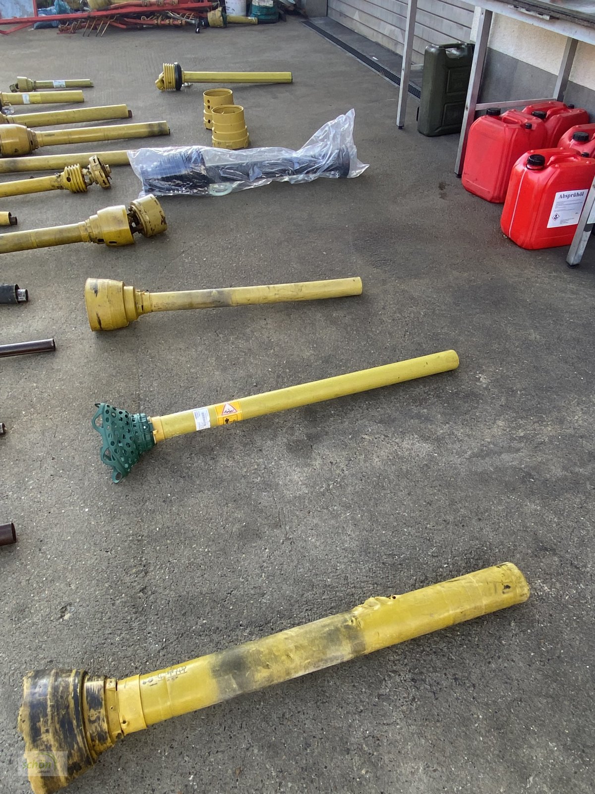 Ladewagen des Typs Sonstige Viele Zapfwellen, Zapfwellenhälften mit Rutschkupplungen usw., Gebrauchtmaschine in Burgrieden (Bild 3)