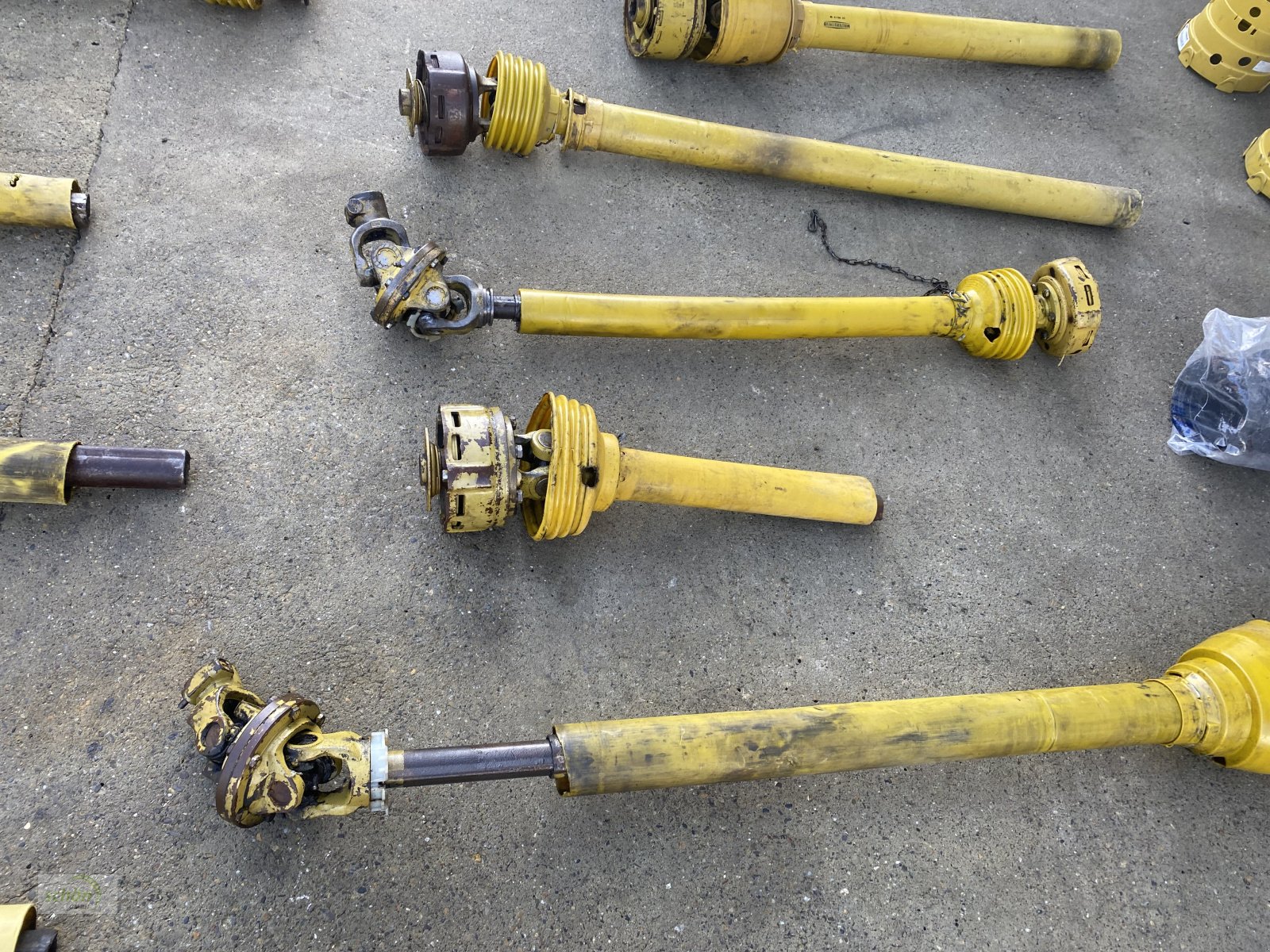 Ladewagen des Typs Sonstige Viele Zapfwellen, Zapfwellenhälften mit Rutschkupplungen usw., Gebrauchtmaschine in Burgrieden (Bild 14)