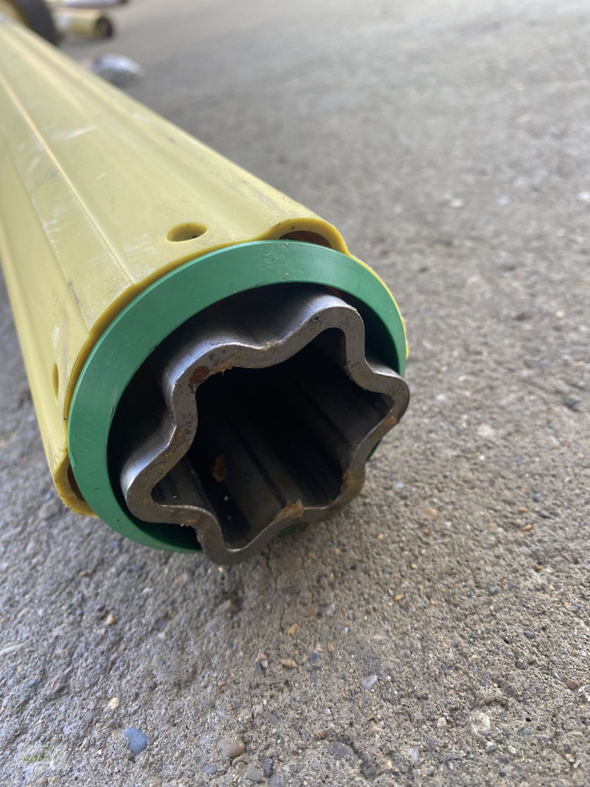 Ladewagen des Typs Sonstige Viele Zapfwellen, Zapfwellenhälften mit Rutschkupplungen usw., Gebrauchtmaschine in Burgrieden (Bild 27)