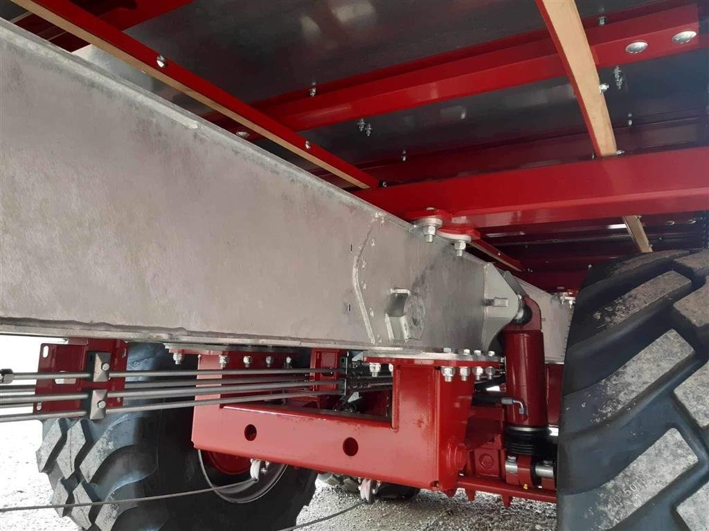 Ladewagen del tipo Strautmann Giga Trailer 460, Gebrauchtmaschine In Nykøbing Mors (Immagine 13)
