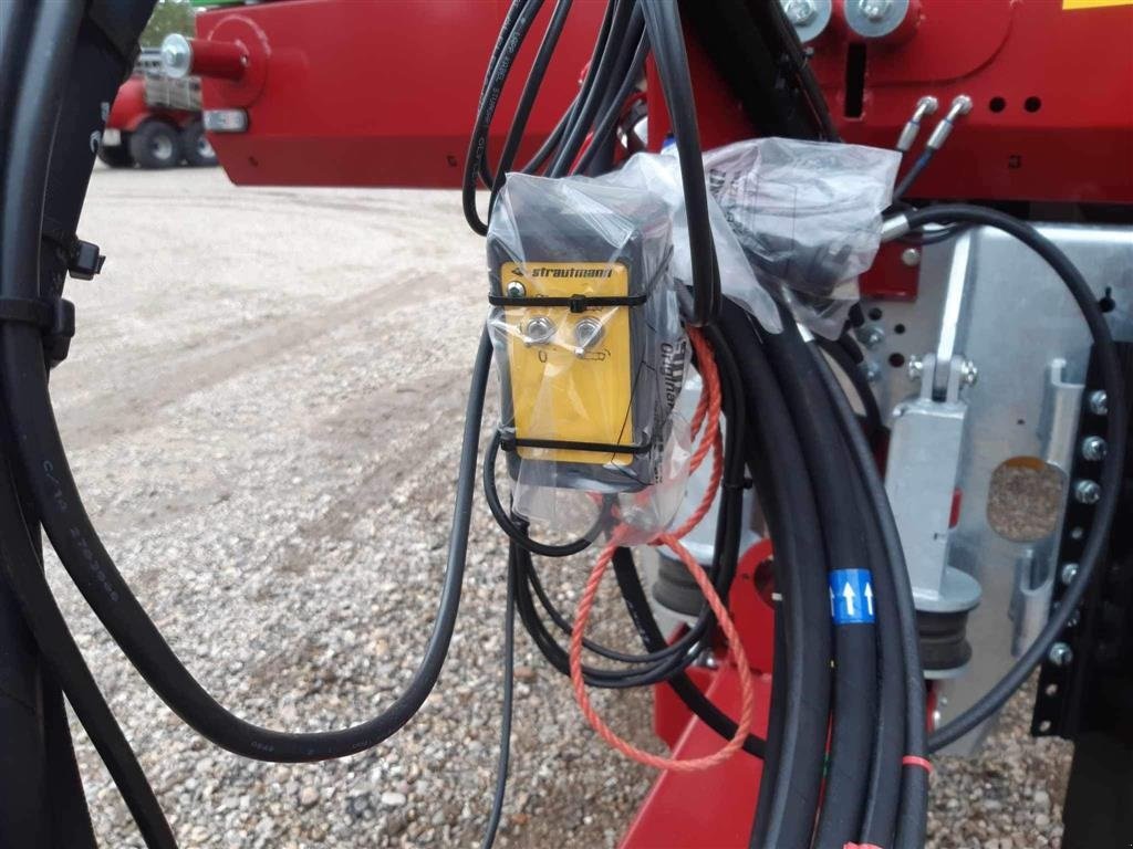 Ladewagen del tipo Strautmann Giga Trailer 460, Gebrauchtmaschine In Nykøbing Mors (Immagine 14)