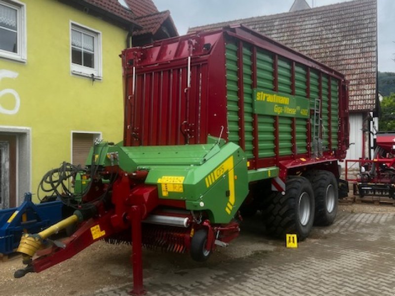 Ladewagen des Typs Strautmann Giga Vietesse 4002 ***Vorführwagen***, Gebrauchtmaschine in Offenhausen (Bild 1)