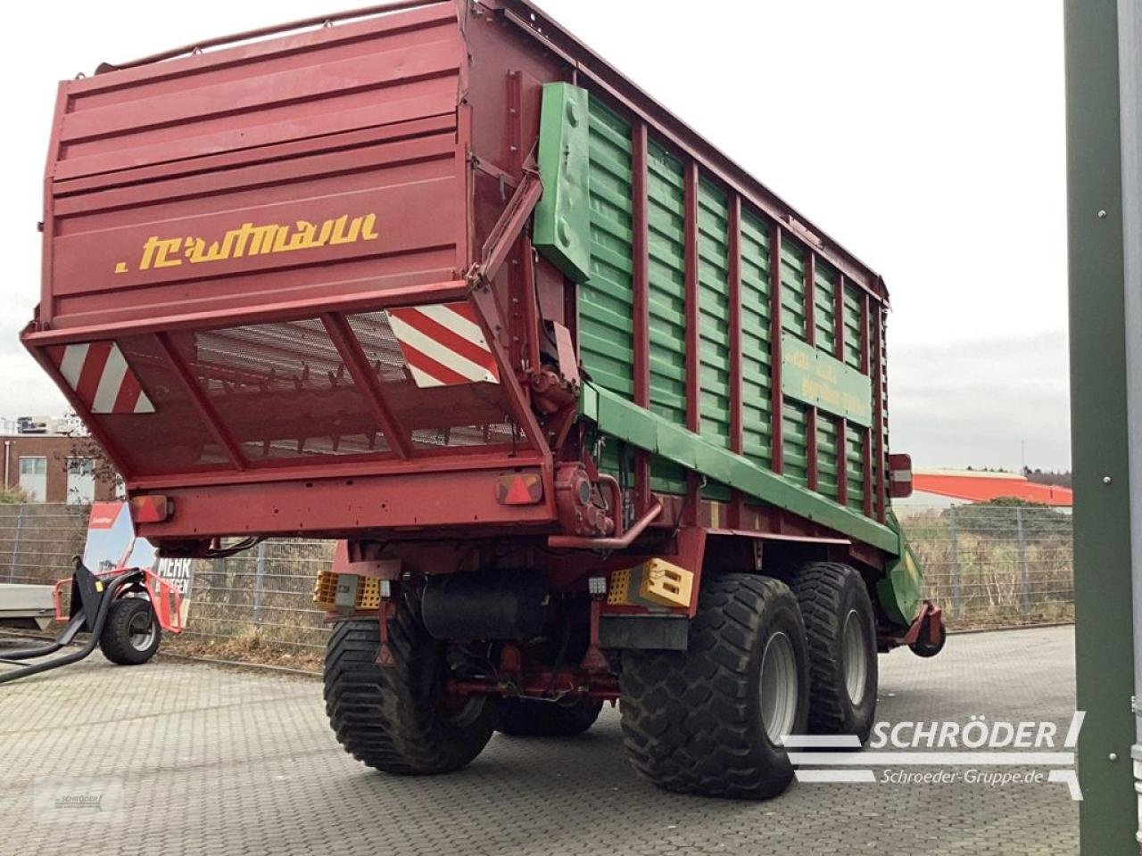 Ladewagen typu Strautmann GIGA VITESSE 4 DO DUO, Gebrauchtmaschine v Scharrel (Obrázek 3)