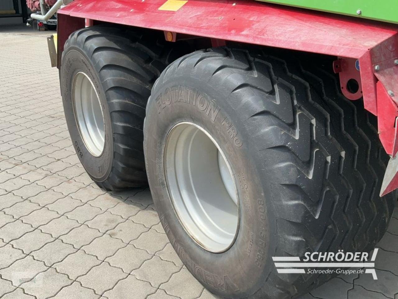 Ladewagen of the type Strautmann GIGA VITESSE 4002 DO, Gebrauchtmaschine in Ahlerstedt (Picture 12)