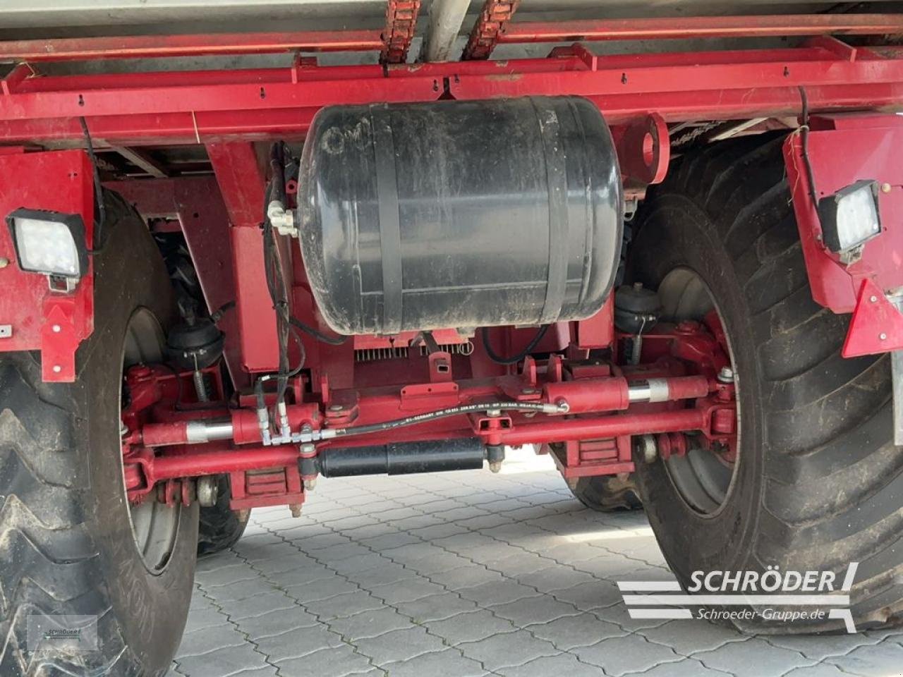 Ladewagen of the type Strautmann GIGA VITESSE 4002 DO, Gebrauchtmaschine in Ahlerstedt (Picture 15)