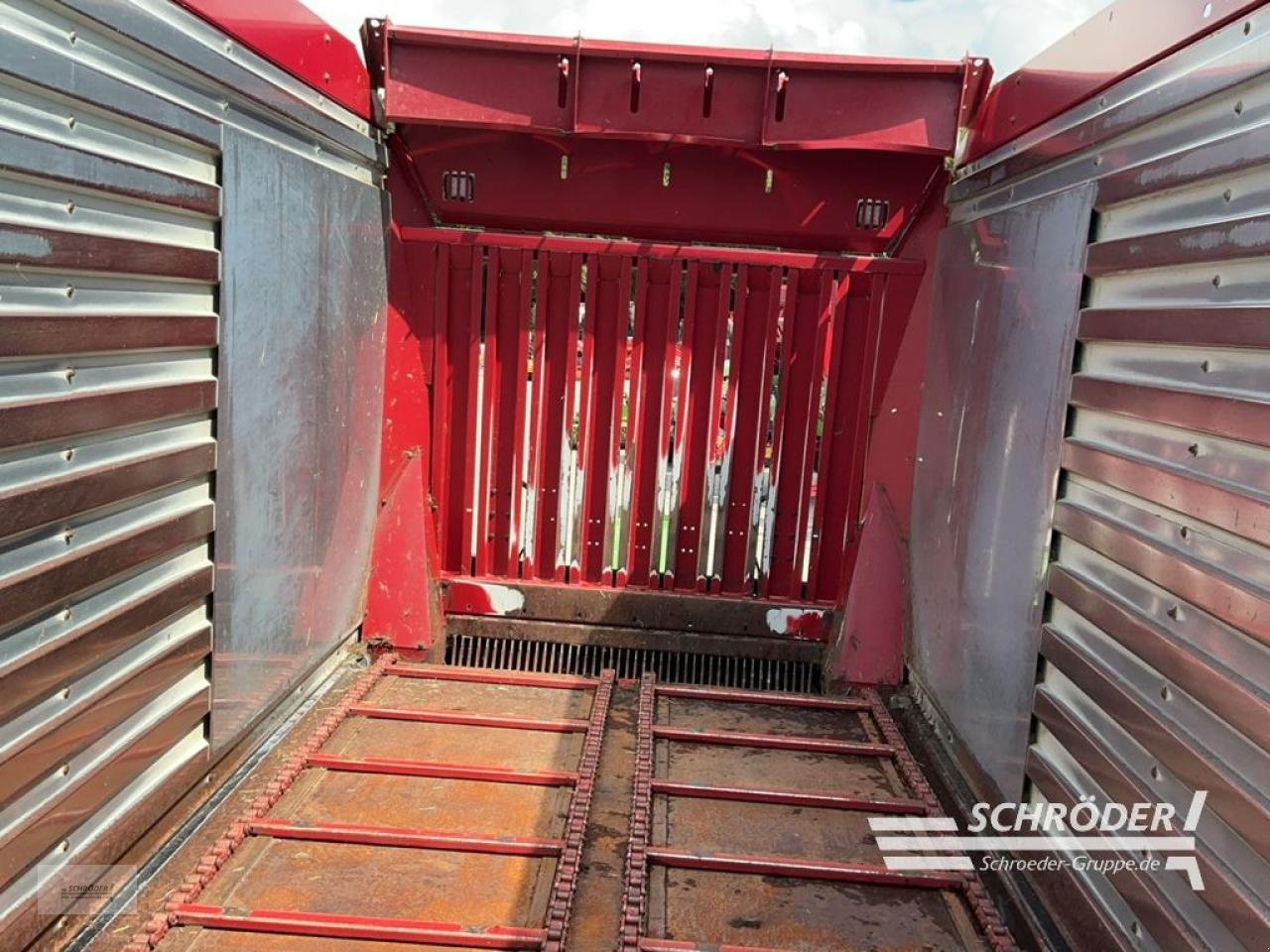 Ladewagen of the type Strautmann GIGA VITESSE 4002 DO, Gebrauchtmaschine in Ahlerstedt (Picture 16)