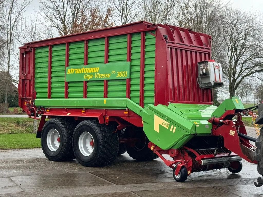 Ladewagen типа Strautmann Giga vitesse CFS 3601 Ladewagen, Gebrauchtmaschine в Ruinerwold (Фотография 1)