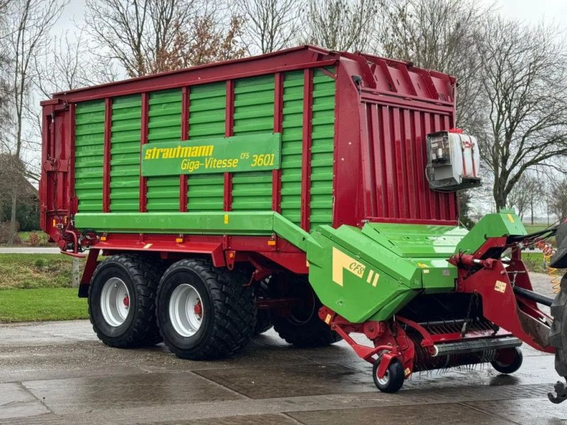 Ladewagen типа Strautmann Giga vitesse CFS 3601 Ladewagen, Gebrauchtmaschine в Ruinerwold (Фотография 1)