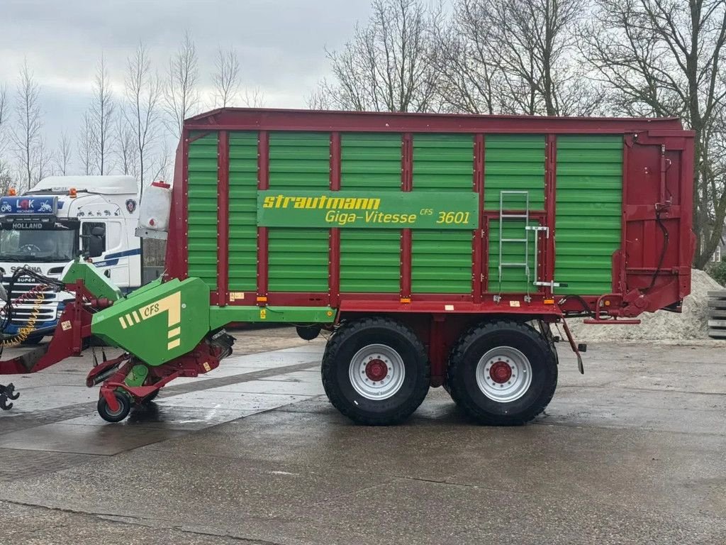 Ladewagen типа Strautmann Giga vitesse CFS 3601 Ladewagen, Gebrauchtmaschine в Ruinerwold (Фотография 7)