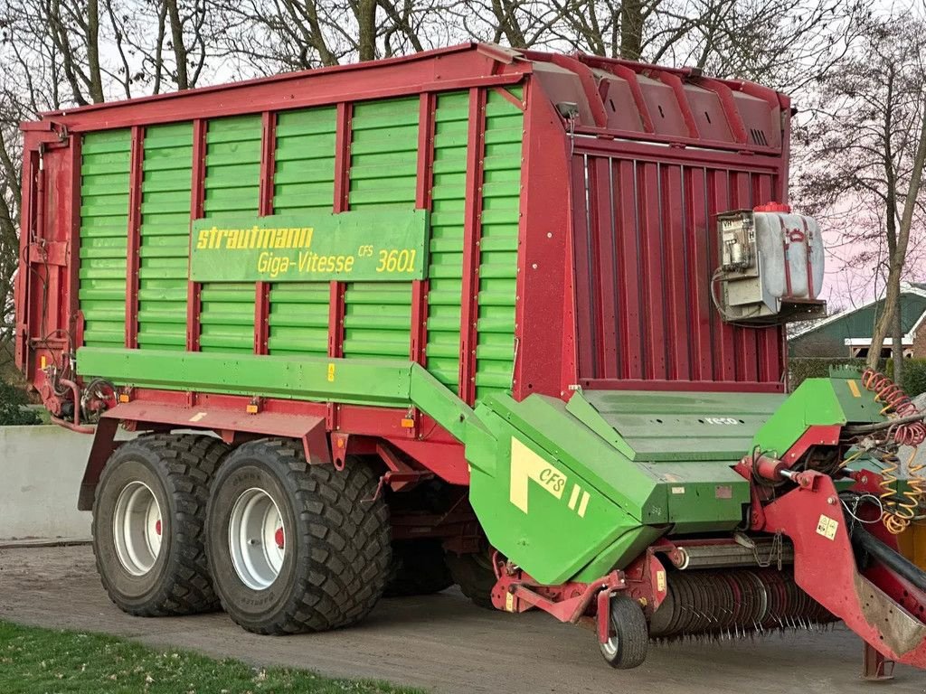 Ladewagen van het type Strautmann Giga vitesse CFS 3601 Ladewagen, Gebrauchtmaschine in Ruinerwold (Foto 1)