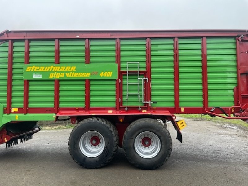 Ladewagen typu Strautmann Giga Vitesse CFS 4401 med ny model pickup, Gebrauchtmaschine v Kongerslev (Obrázek 3)