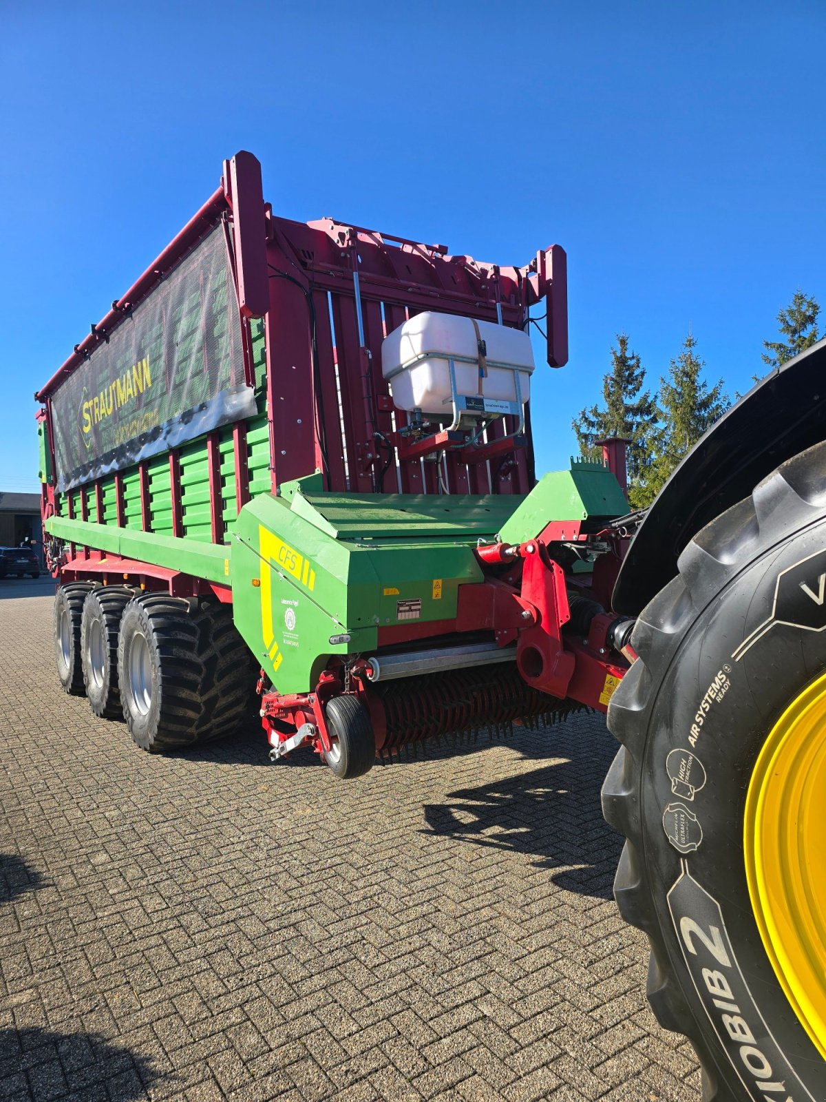 Ladewagen typu Strautmann Giga Vitesse CFS 4402, Gebrauchtmaschine v Mohlsdorf-Teichwolframsdorf (Obrázek 2)