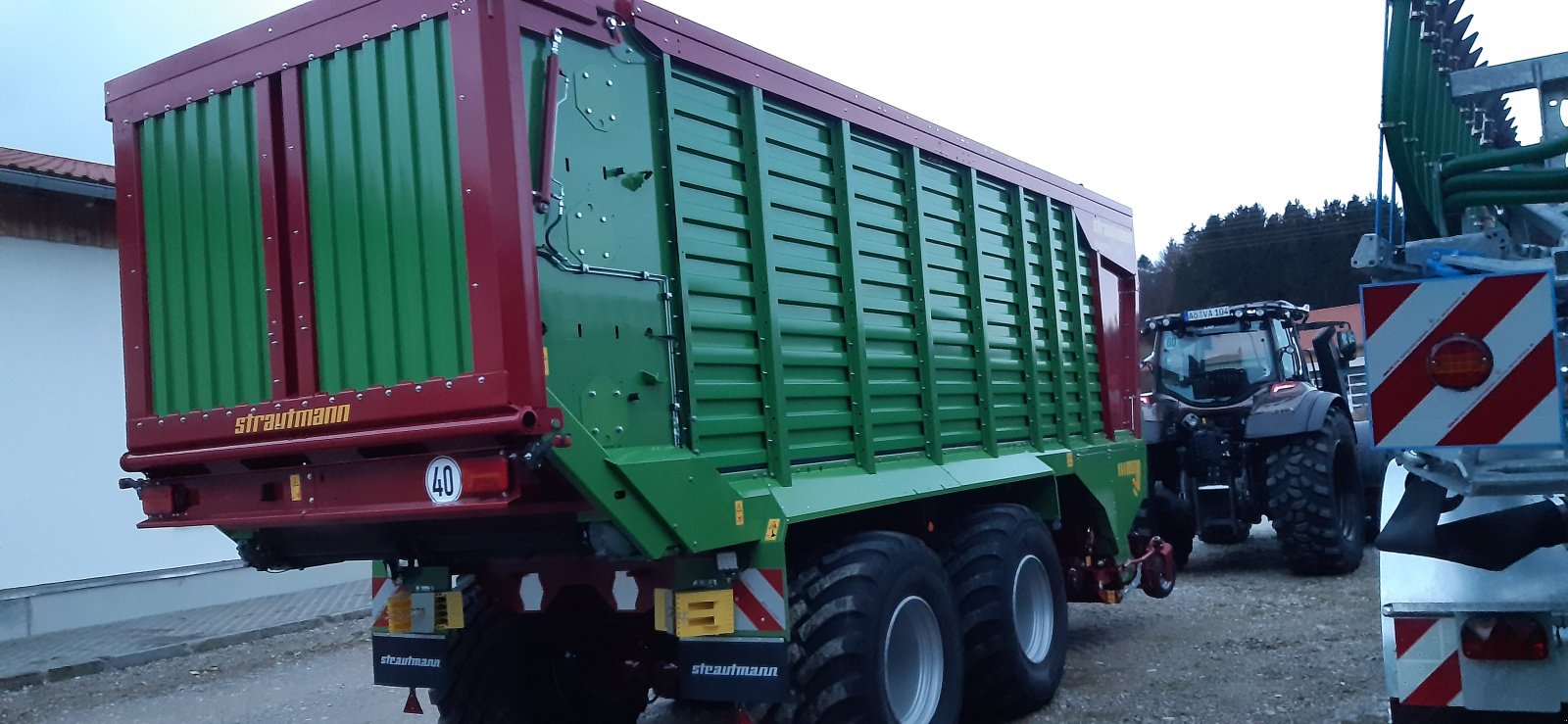 Ladewagen типа Strautmann Magnon 430, Neumaschine в Höslwang (Фотография 3)