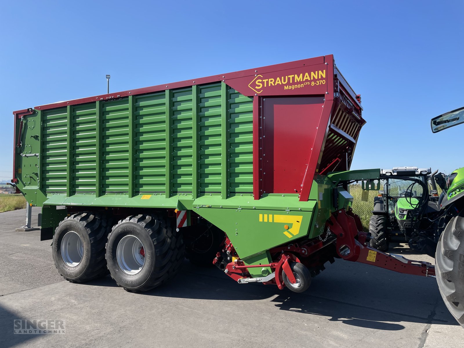 Ladewagen des Typs Strautmann Magnon 8-370 CFS, Neumaschine in Ebenhofen (Bild 2)