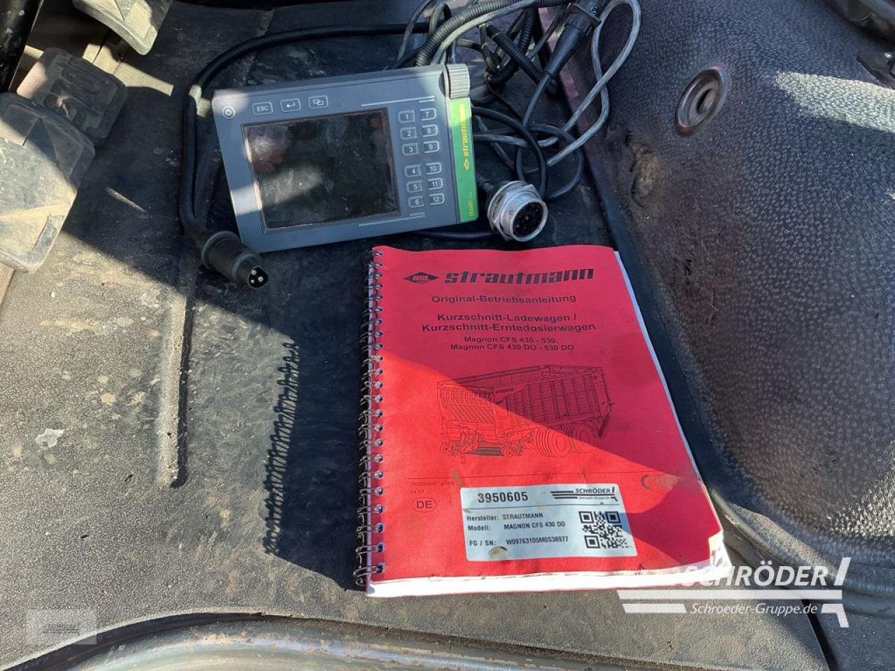 Ladewagen van het type Strautmann MAGNON CFS 430 DO, Gebrauchtmaschine in Hemmoor (Foto 11)