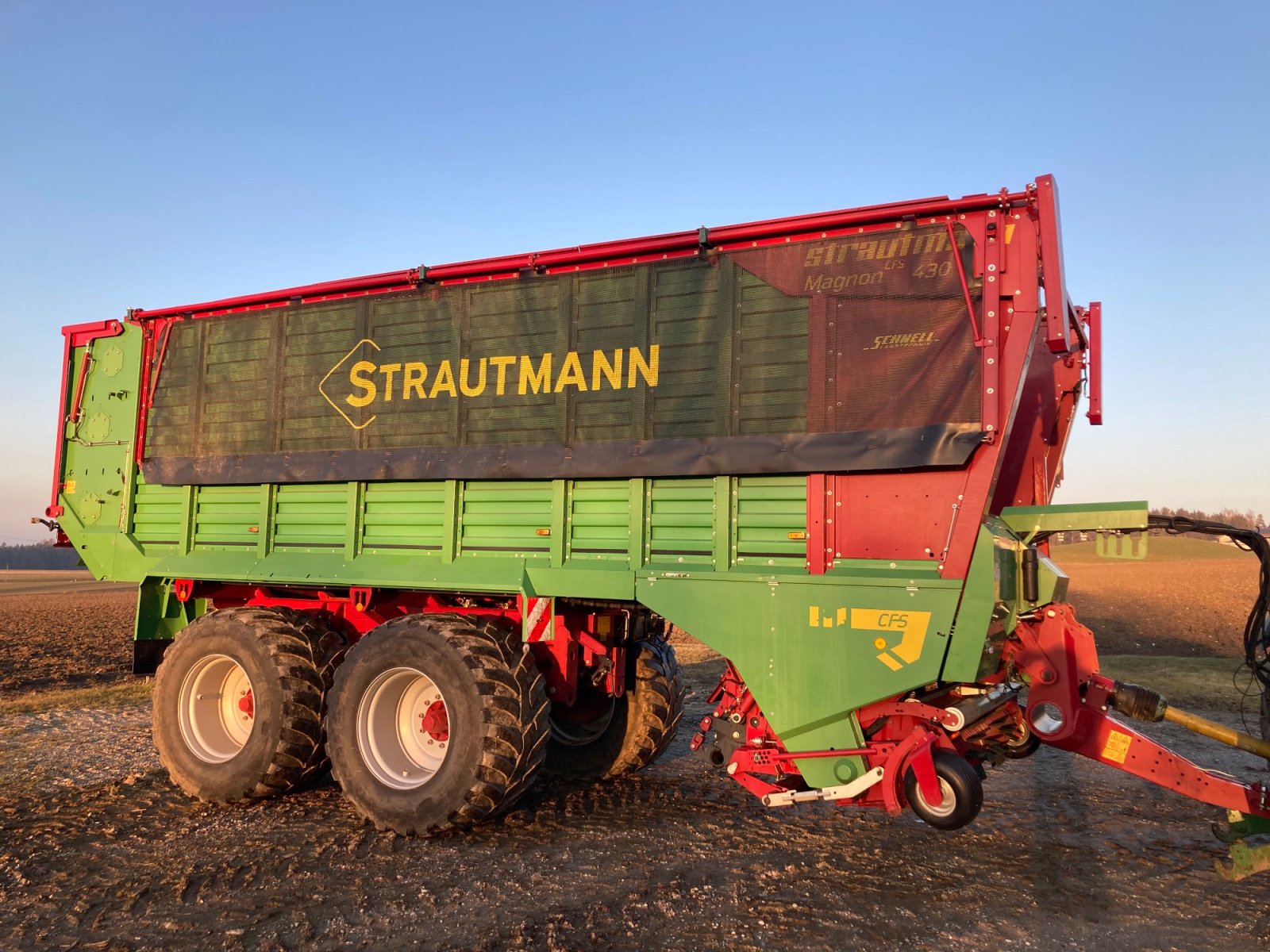 Ladewagen типа Strautmann Magnon CFS 430, Gebrauchtmaschine в Tittmoning (Фотография 1)