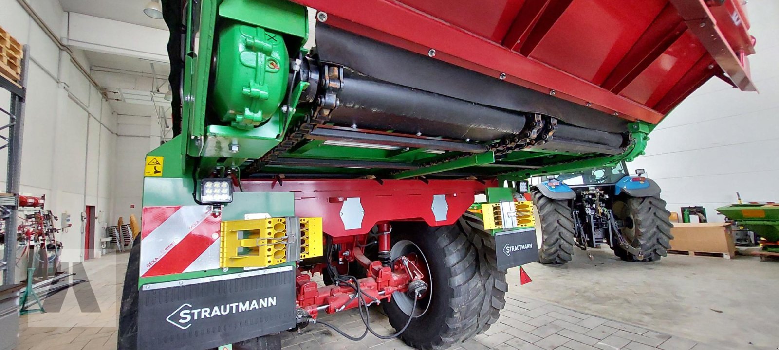 Ladewagen des Typs Strautmann Magnon CFS 470, Neumaschine in Schwabmünchen (Bild 11)