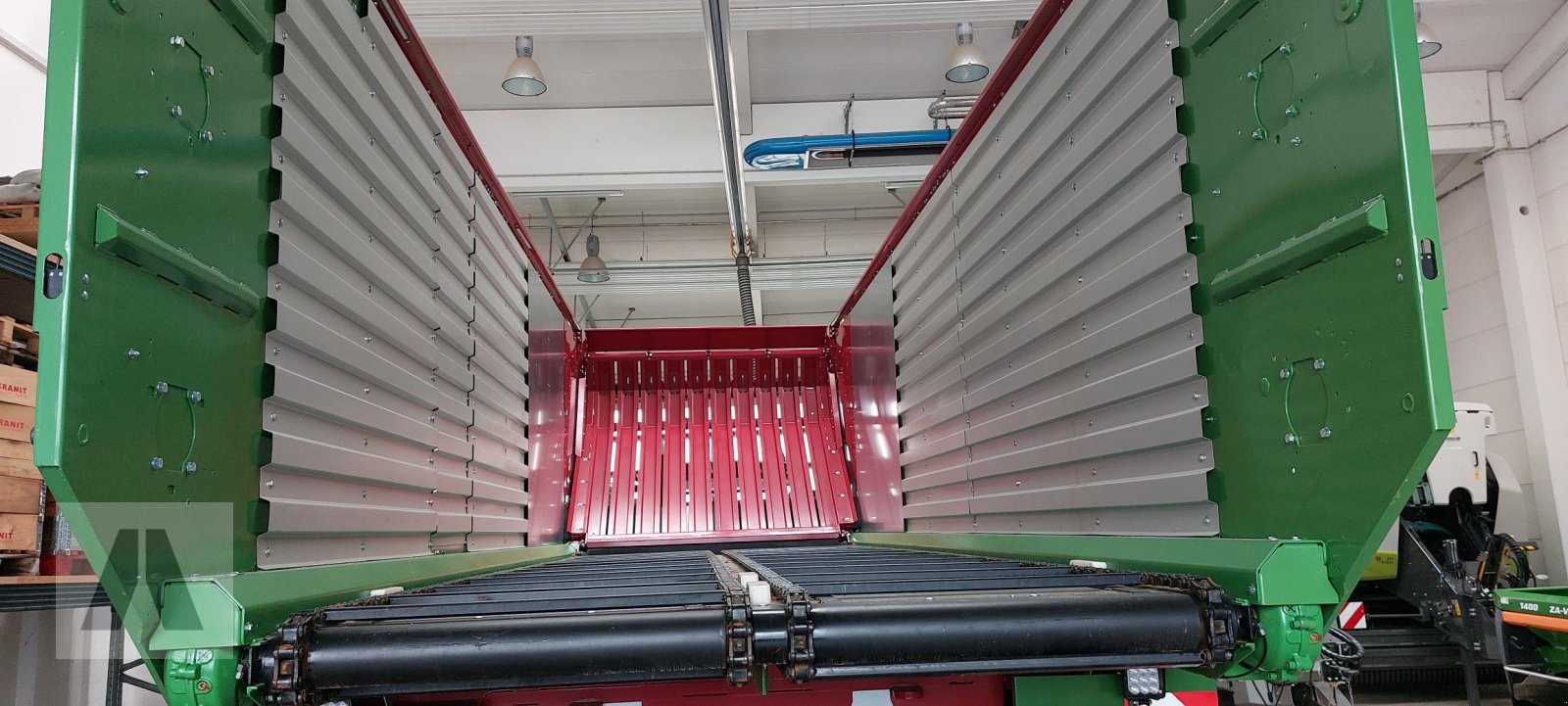 Ladewagen des Typs Strautmann Magnon CFS 470, Neumaschine in Schwabmünchen (Bild 13)