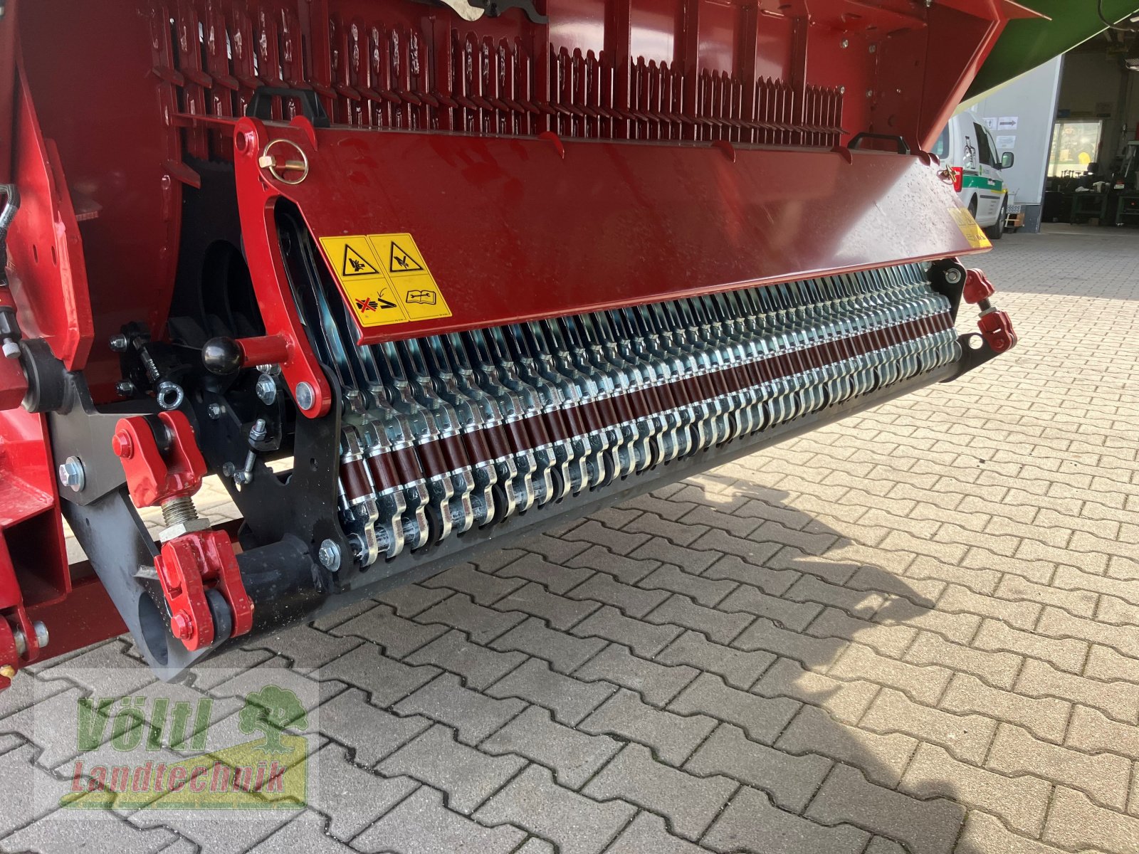 Ladewagen des Typs Strautmann Magnon CFS 8-410, Neumaschine in Hutthurm bei Passau (Bild 7)