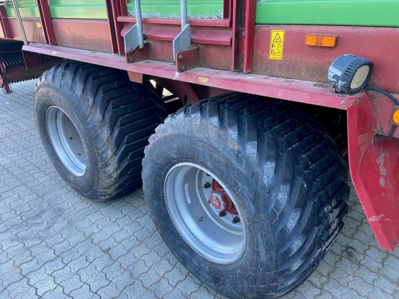 Ladewagen des Typs Strautmann MEGA VITESSE IV, Gebrauchtmaschine in Brønderslev (Bild 3)