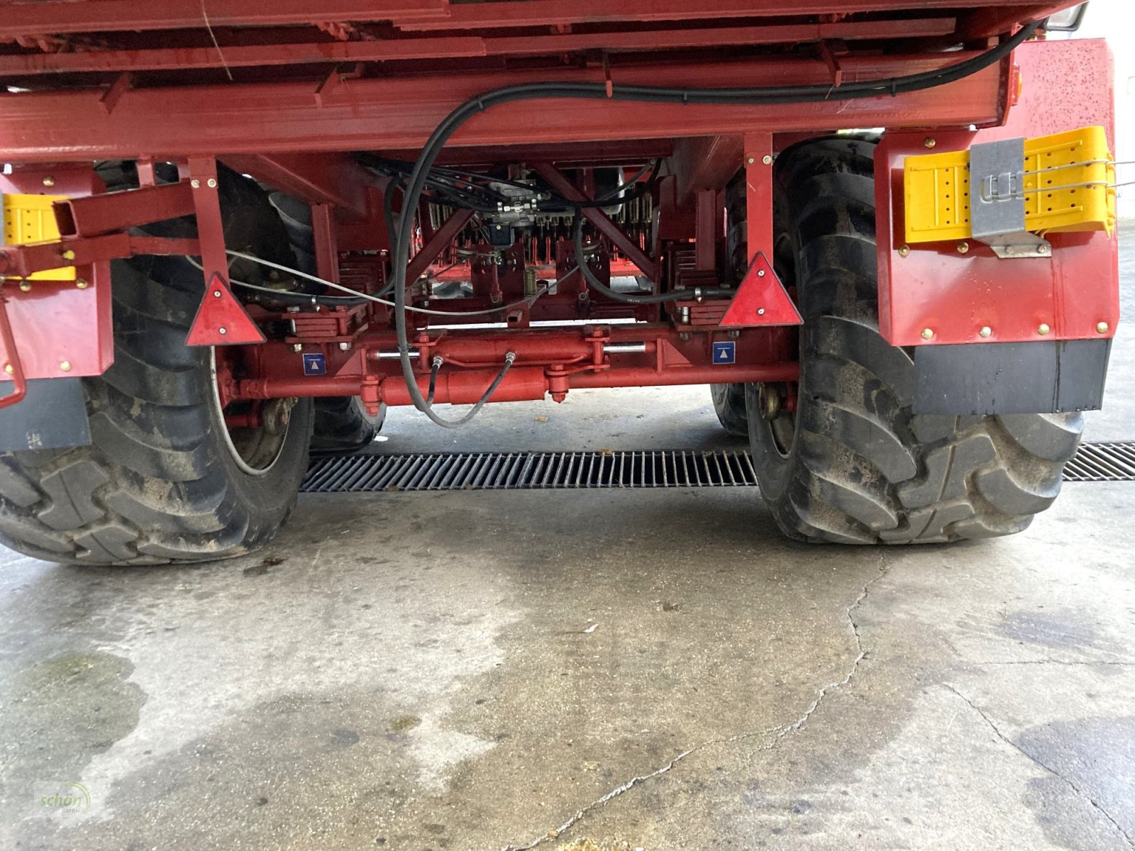 Ladewagen des Typs Strautmann Super-Vitesse 2 H - mit großem Fahrwerk und Nachlauflenkachse, Gebrauchtmaschine in Rinchnach (Bild 4)