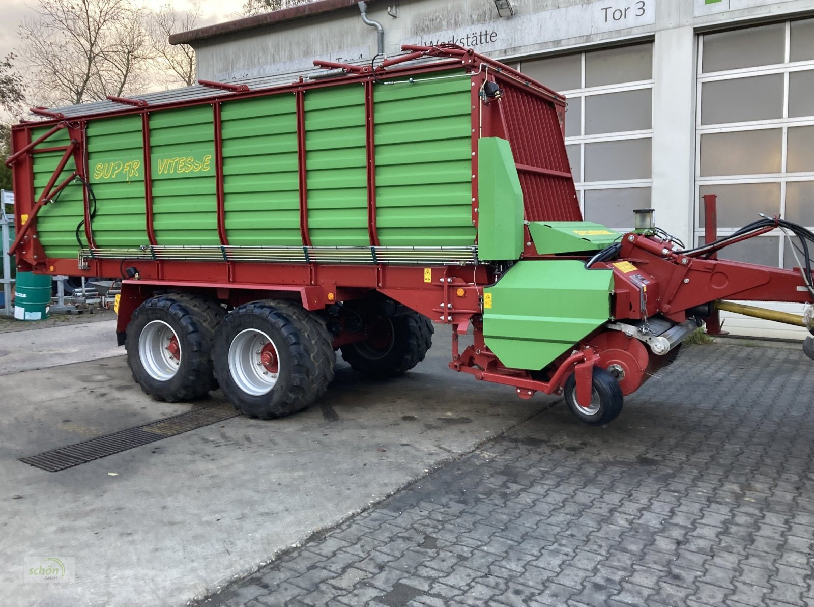 Ladewagen des Typs Strautmann Super-Vitesse 2 H - mit großem Fahrwerk und Nachlauflenkachse, Gebrauchtmaschine in Rinchnach (Bild 11)