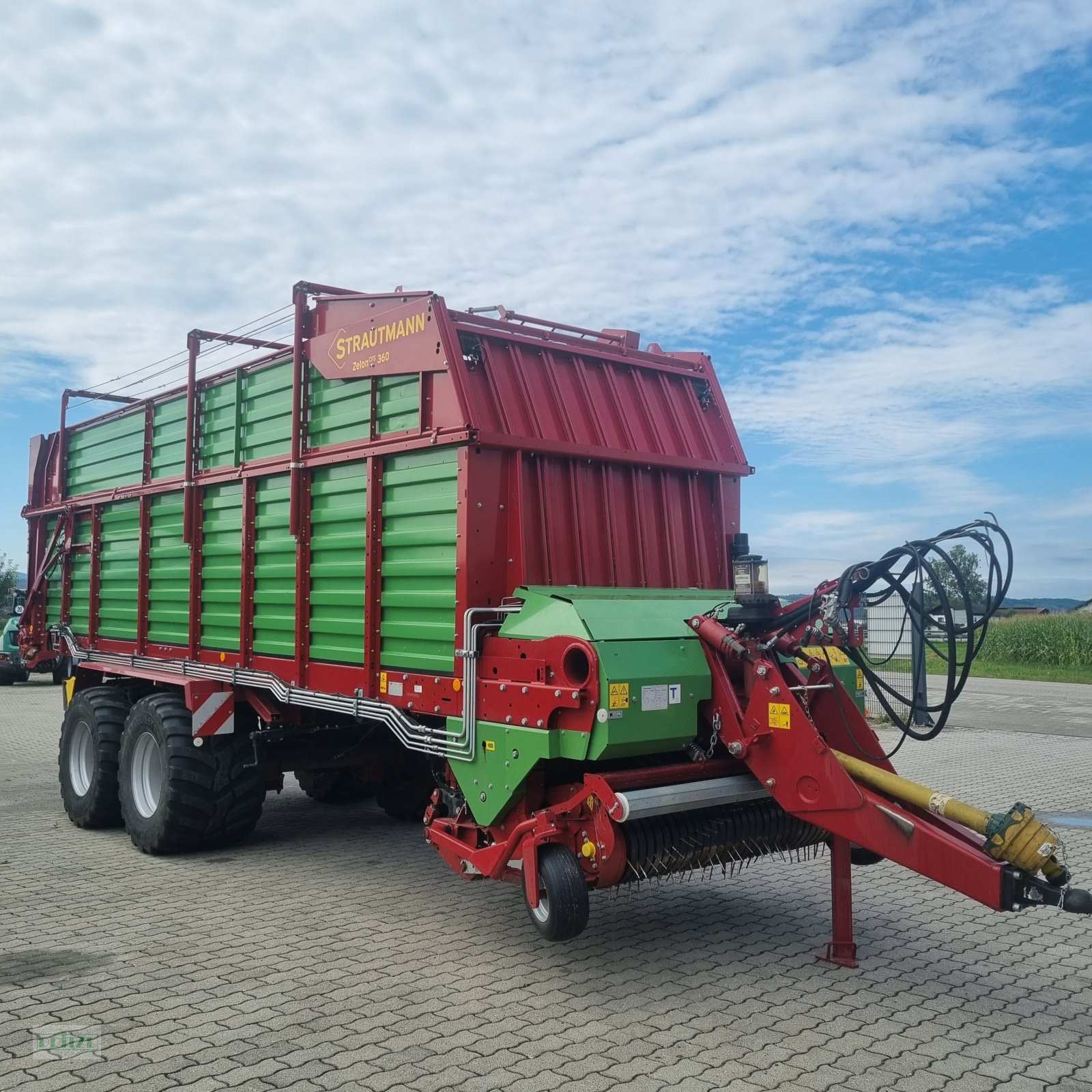 Ladewagen des Typs Strautmann ZELON 360 DEMO, Gebrauchtmaschine in Bruckmühl (Bild 1)