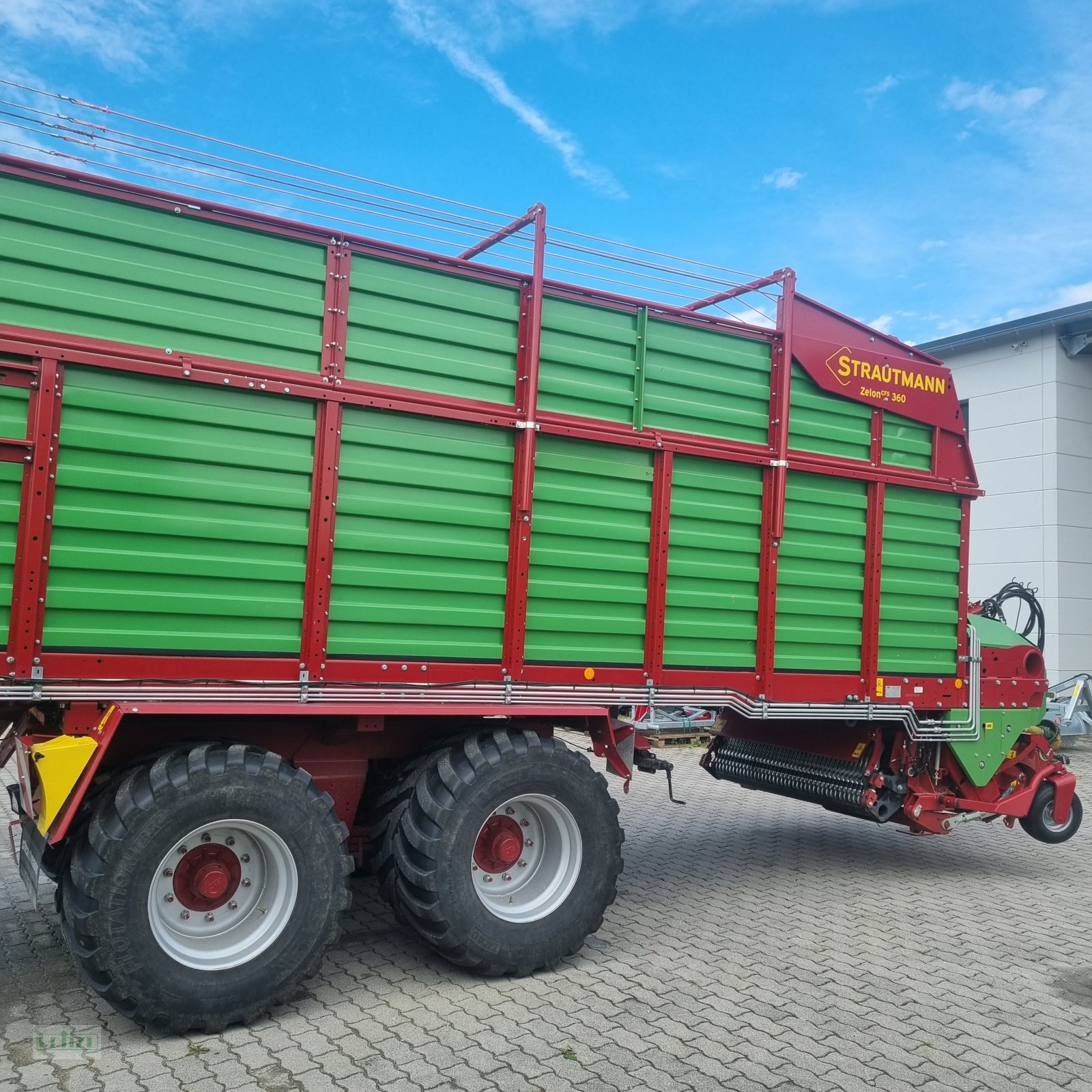 Ladewagen des Typs Strautmann ZELON 360 DEMO, Gebrauchtmaschine in Bruckmühl (Bild 3)