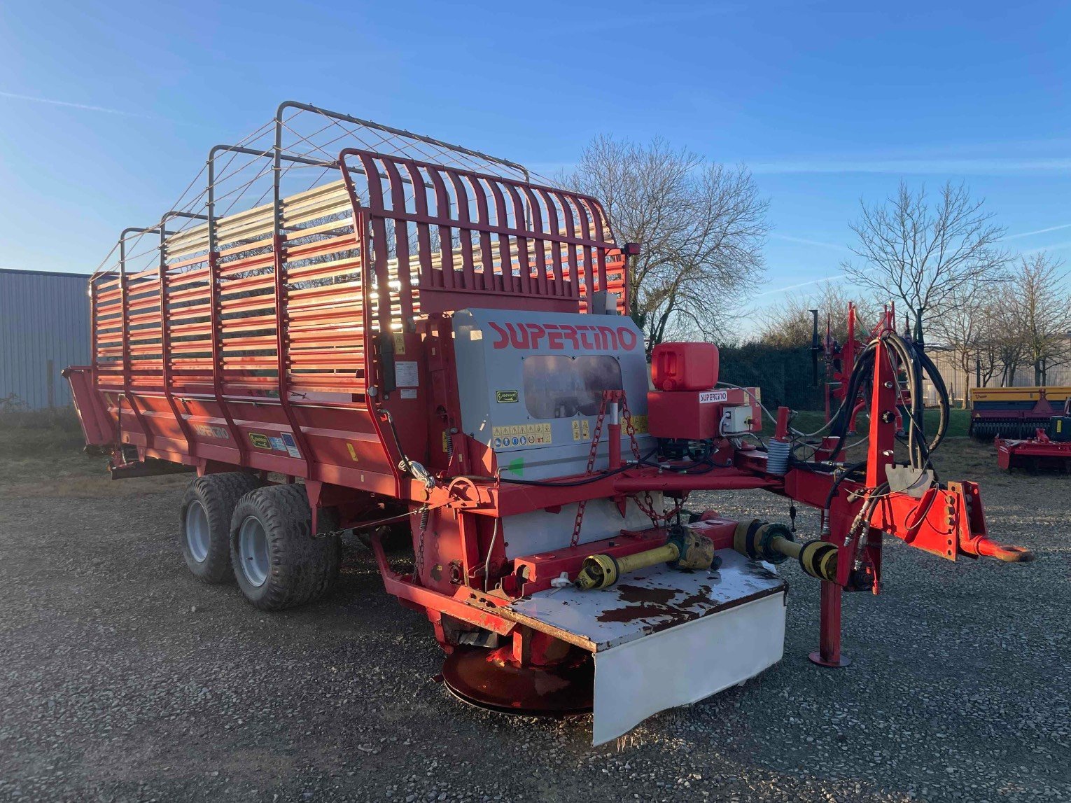 Ladewagen typu Supertino Autochargeuse CA702S . Supertino, Gebrauchtmaschine v SAINT CLAIR SUR ELLE (Obrázek 1)