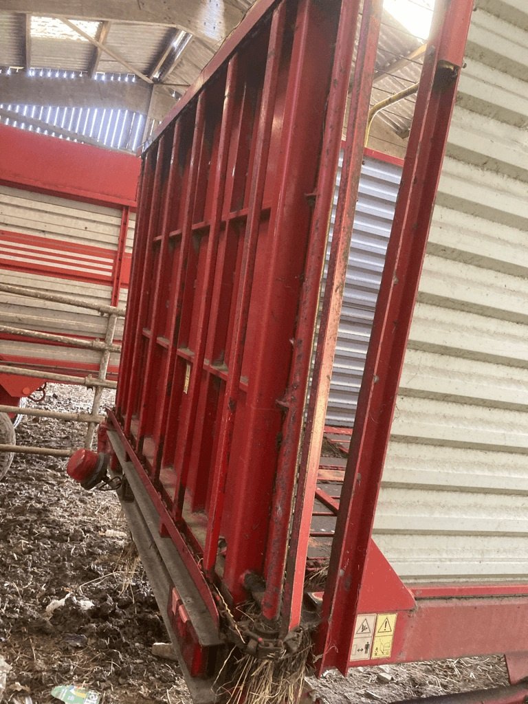 Ladewagen of the type Supertino CA2-70, Gebrauchtmaschine in CINTHEAUX (Picture 3)