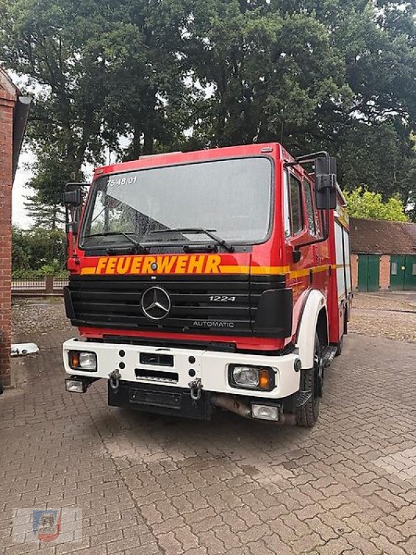 Lagerhalle del tipo Mercedes-Benz 1224 AF TLF16 Feuerwehr Automatik Allrad Expedition, Gebrauchtmaschine en Fitzen (Imagen 2)