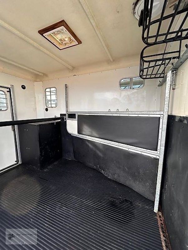 Lagerhalle des Typs Sonstige Equi-Trek Show Treka L Pferdehänger Wohnabteil Aluboden Kamera, Gebrauchtmaschine in Gevelsberg (Bild 7)