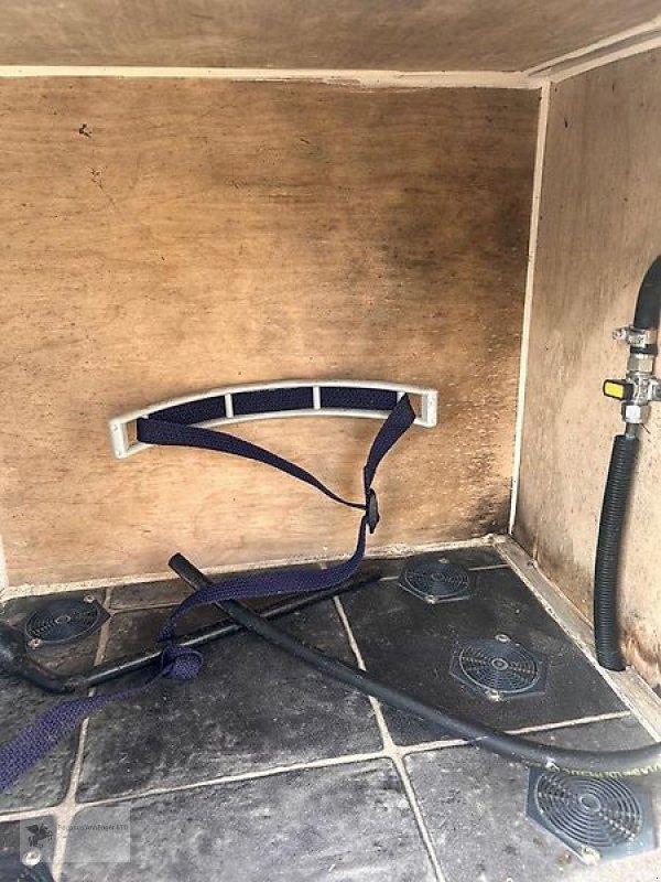 Lagerhalle типа Sonstige Equi-Trek Show Treka L Pferdehänger Wohnabteil Aluboden Kamera, Gebrauchtmaschine в Gevelsberg (Фотография 14)