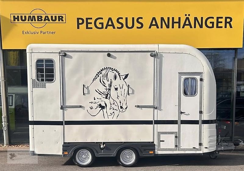 Lagerhalle типа Sonstige Equi-Trek Show Treka L Pferdehänger Wohnabteil Aluboden Kamera, Gebrauchtmaschine в Gevelsberg (Фотография 1)