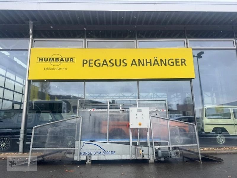 Lagerhalle typu Sonstige Horse-Gym-2000 Pferdelaufband Horsetrainer Höhenverstellbar, Neumaschine v Gevelsberg (Obrázek 1)