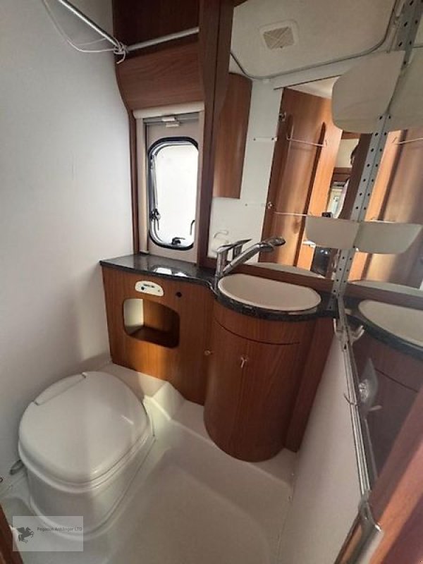 Lagerhalle des Typs Sonstige Hymer Eriba Nova 532 Wohnwagen Doppelbett Mover Sackmarkise, Gebrauchtmaschine in Gevelsberg (Bild 8)