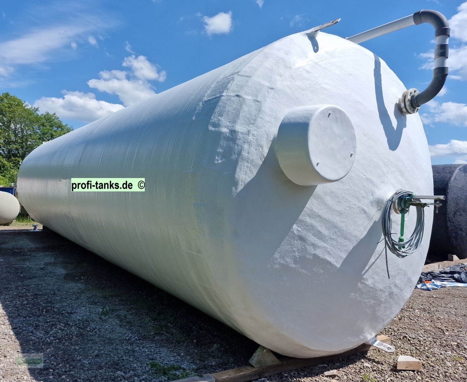 Lagertank typu Reich Tank P296 - gebrauchter ca. 80 m³ / 80.000 L Polyestertank, GFK-Tank, isoliert, stehend auf Flachboden, neu gestrichen, Gebrauchtmaschine v Hillesheim (Obrázek 1)