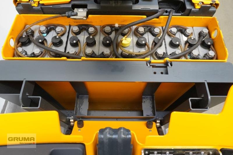 Lagertechnik & Kommissionieren del tipo Jungheinrich ECE225, Gebrauchtmaschine In Friedberg-Derching (Immagine 5)