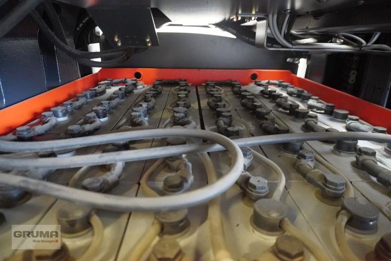 Lagertechnik & Kommissionieren tip Linde K-Schwenkschubgabel 011, Gebrauchtmaschine in Friedberg-Derching (Poză 5)