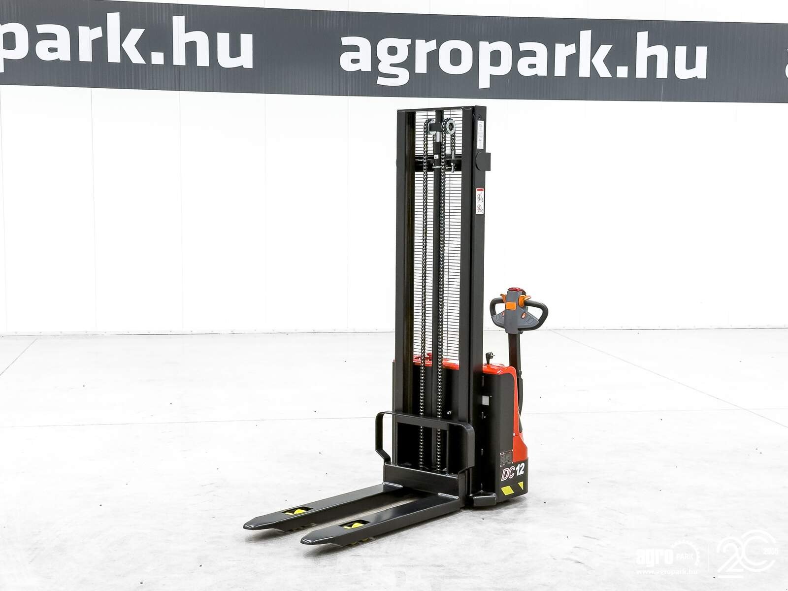 Lagertechnik & Stapeln типа Heli 1,2 ton Li-ion electric pedestrian pallet stacker with 3,5 meter lift, Gebrauchtmaschine в Csengele (Фотография 2)