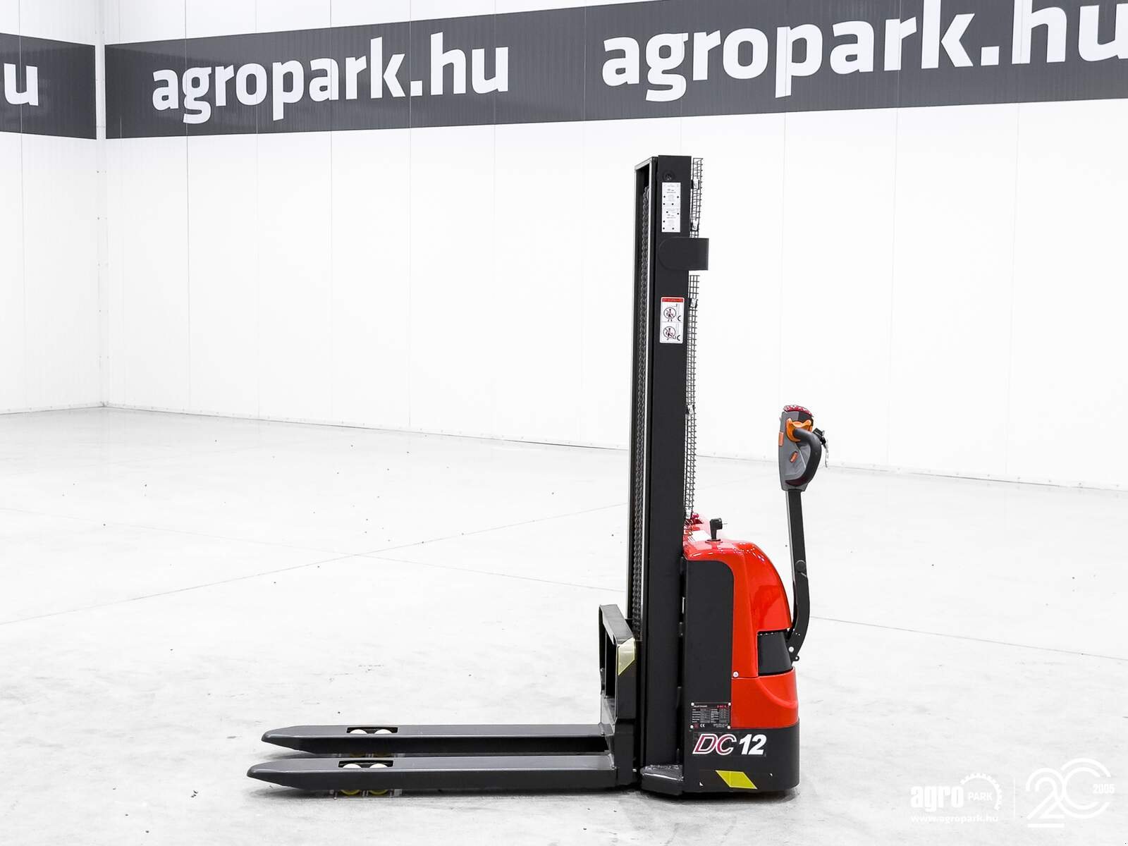 Lagertechnik & Stapeln типа Heli 1,2 ton Li-ion electric pedestrian pallet stacker with 3 meter lift, Gebrauchtmaschine в Csengele (Фотография 5)